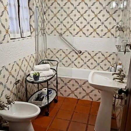 Predio Do Castelo Holiday home Caloura